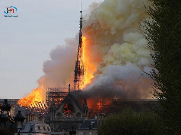 Tổng hợp những thông tin về vụ hỏa hoạn nhà thờ Đức Bà Paris