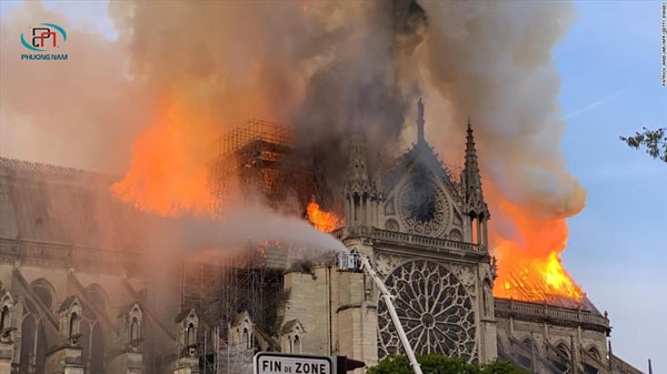 Thảm họa đám cháy nhà thờ Đức Bà Paris khiến nhiều người tiếc nuối